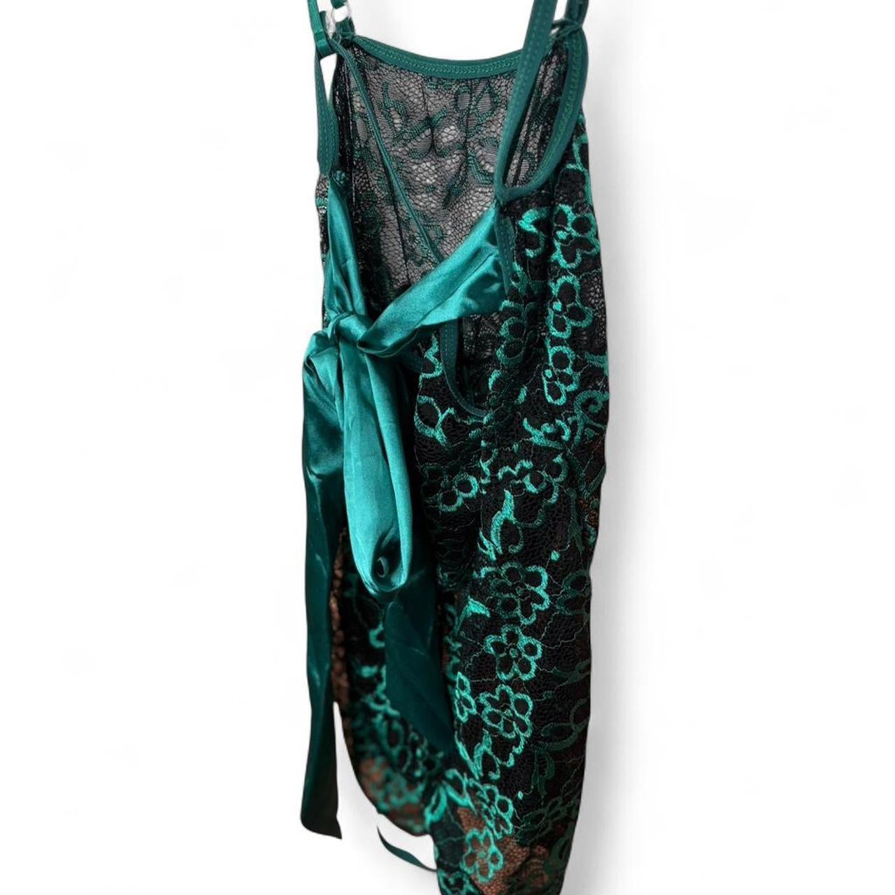 early 00s black & green lace bodysuit