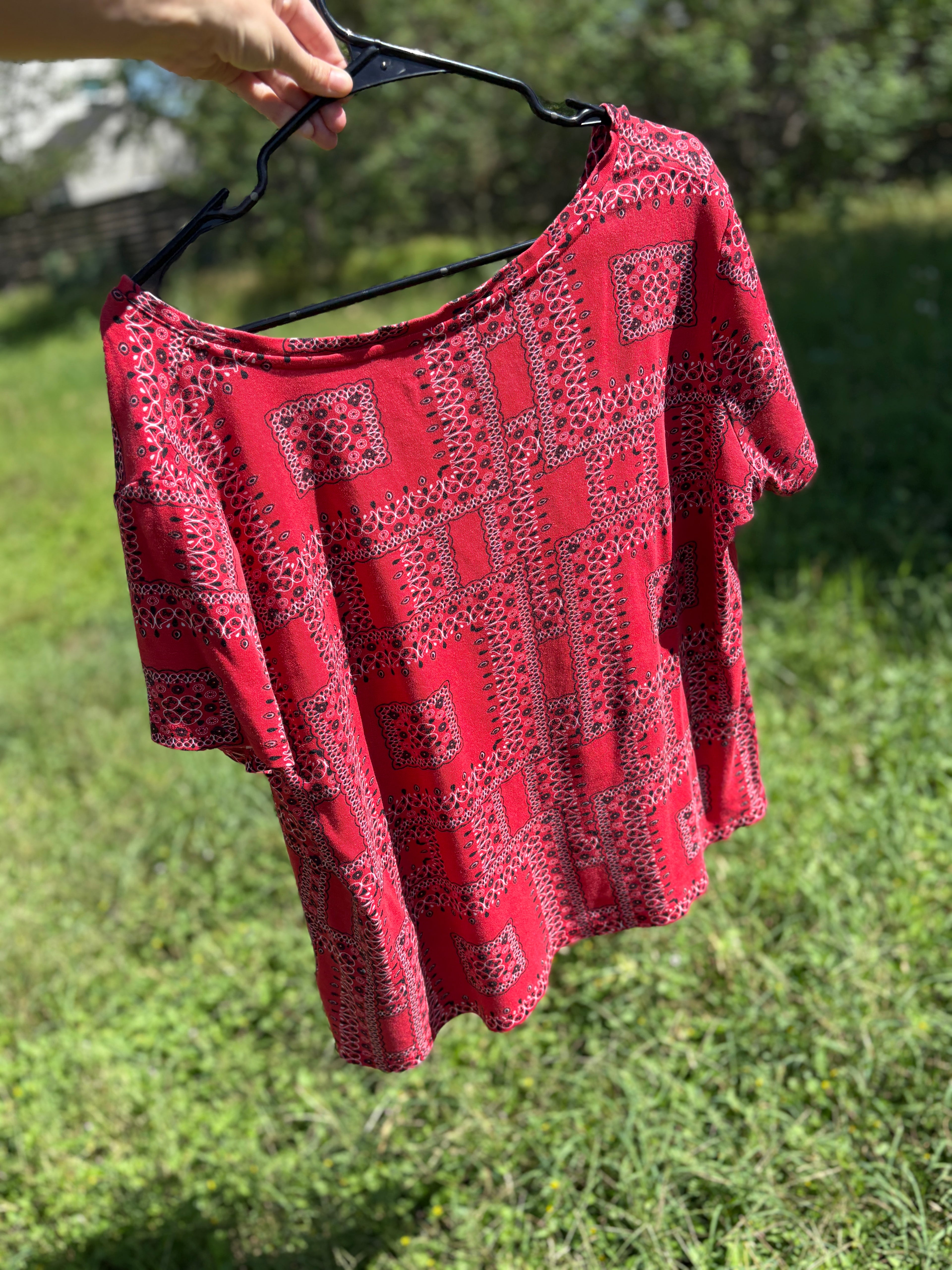 90s bandana t shirt