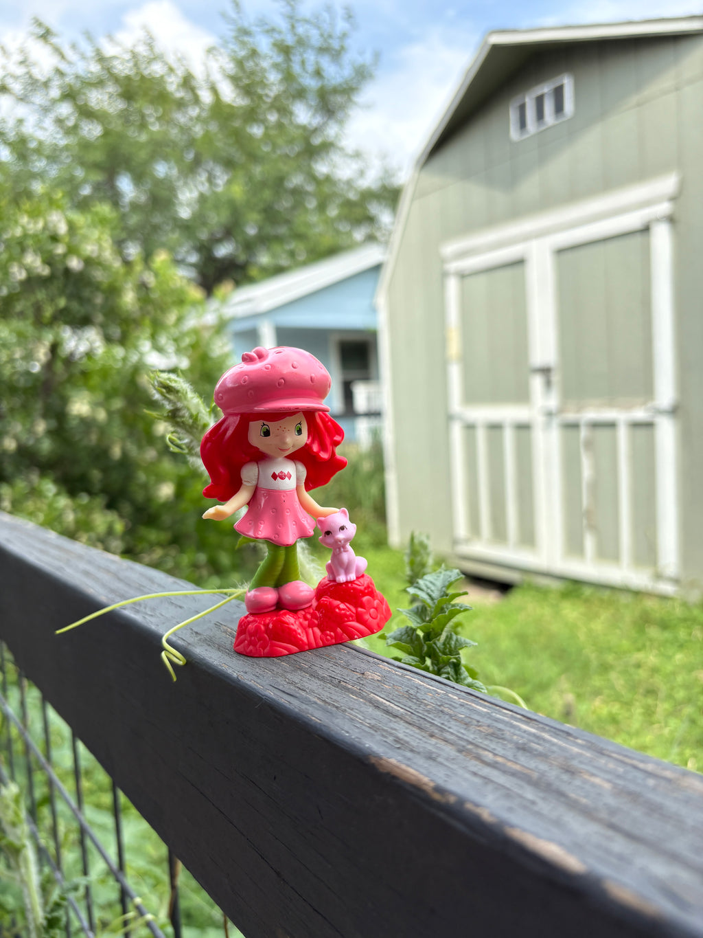 early 00s Strawberry Shortcake figurine