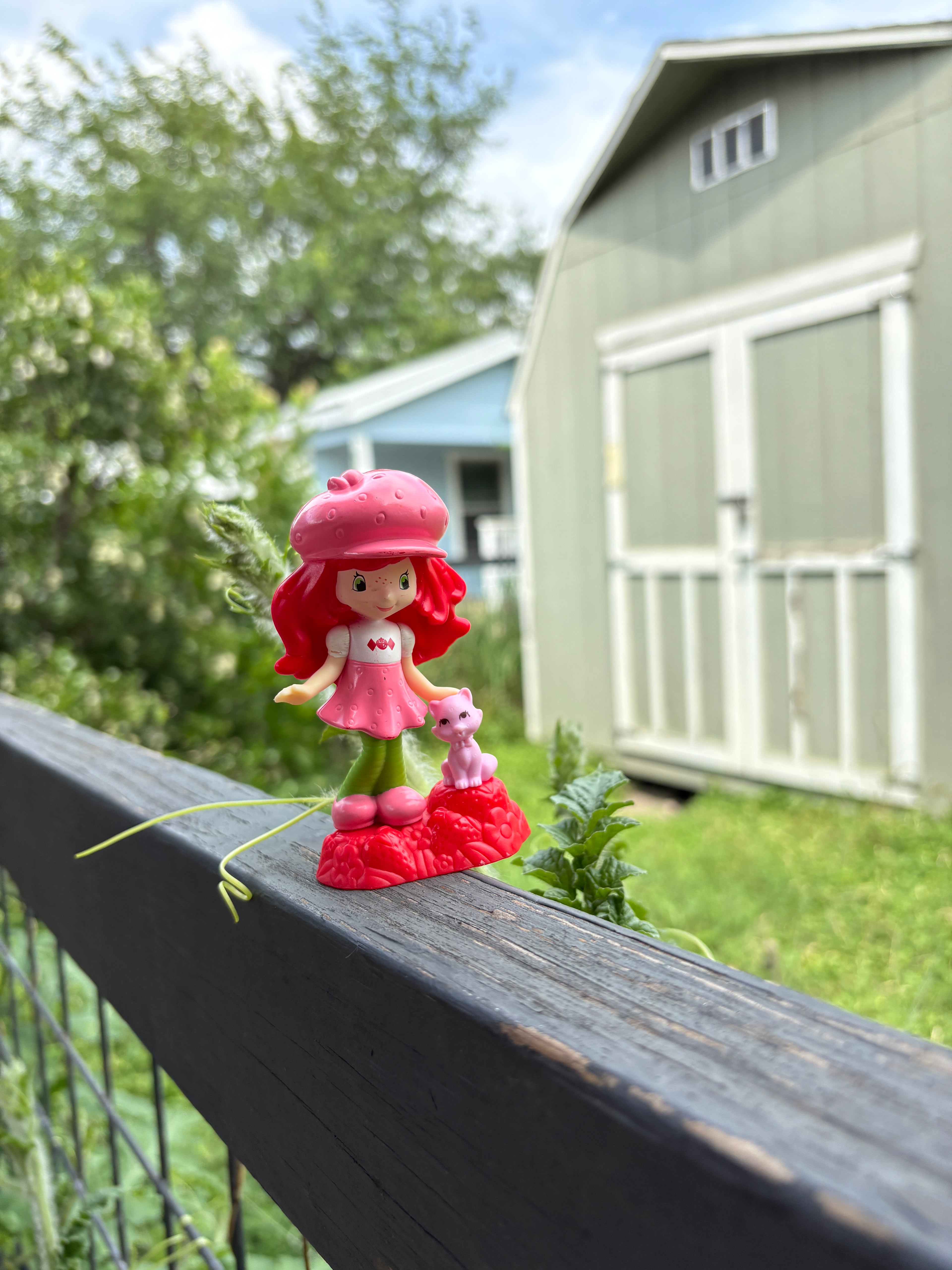 early 00s Strawberry Shortcake figurine
